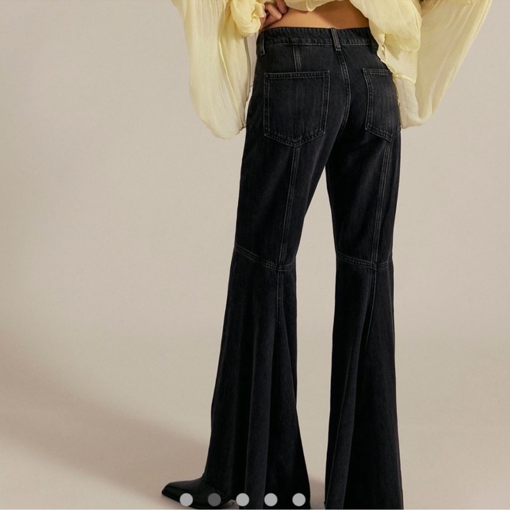 NWT WE THE FREE LIVE WIRE FLARE JEANS - Picture 3 of 15